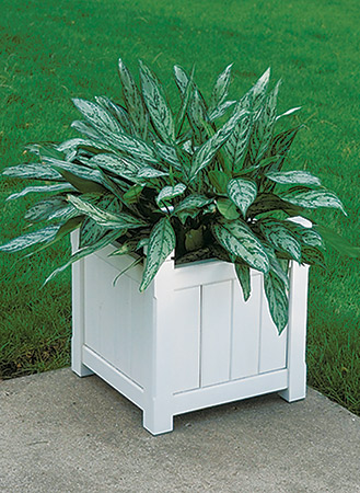 b'This versatile redwood planter fits into almost any garden or patio arrangement. There are four design options to build, and each has an adjustable shelf to accommodate plants of different sizes.\r\n'